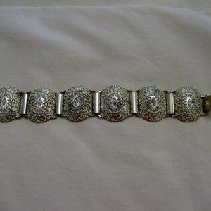 BRUSHED SILVERTONE BRACELET 7"L